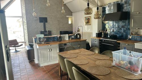 Una cocina o zona de cocina en Het Blauwhof