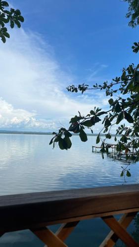 a view of a large body of water at El Encantadero in Jobompiche