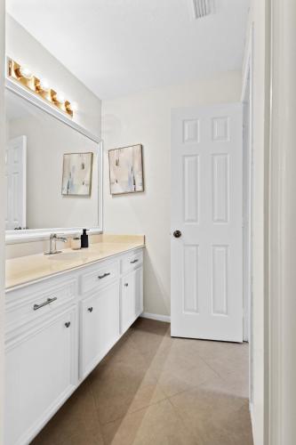 Φωτογραφία από το άλμπουμ του Houston Gem with Soaking Tub near Chateau Nouvelle στο Χιούστον