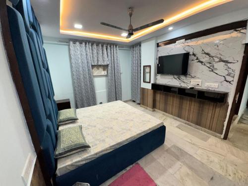 Μια τηλεόραση ή/και κέντρο ψυχαγωγίας στο Saavaa Homestay