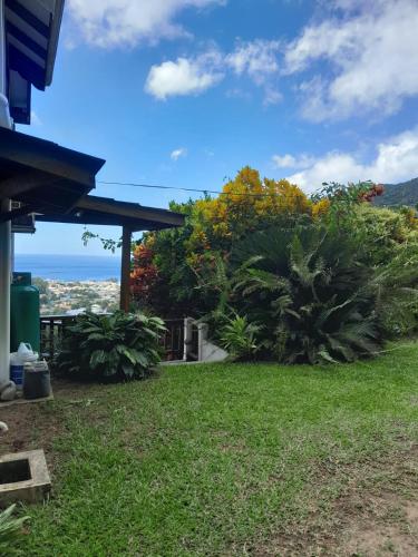 Jardín al aire libre en Million Dollar View- Home of Twin Peak Pitons