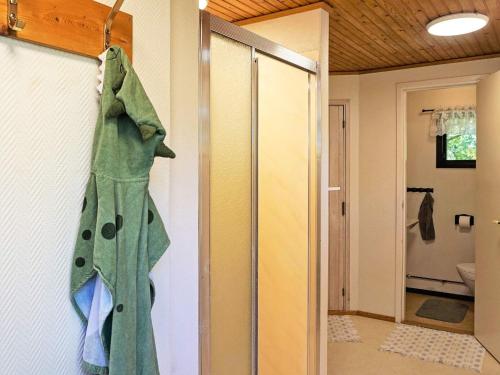 Koupelna v ubytování 8 person holiday home in HENÅN