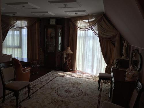 Гостиная зона в Hotel Oktan