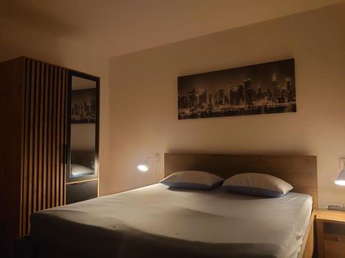 Villa Peragi - Triple Room with Balcony and Private External Bathroom