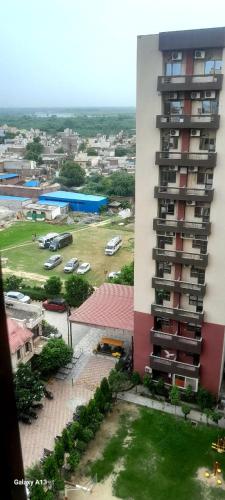 Bazén v ubytování Paramanand maharaj marg Hare krishna orchid vrindavan dham nebo v jeho okolí