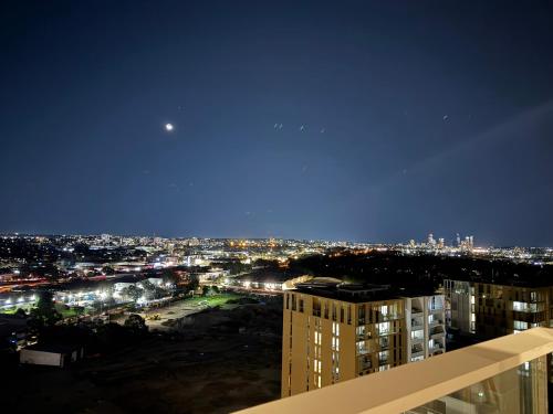 Un balcón o terraza en Olympic park 2Bed2Bath Apt
