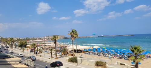 Beachfront Aureta Apartment