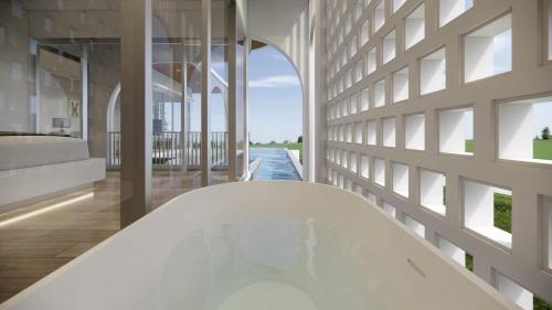 Der Swimmingpool an oder in der Nähe von Hill Jai Poolvilla Khao Kho