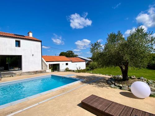 Fotografie z fotogalerie ubytování La Cour de la Forêt v destinaci Saint-Mars-de-Coutais