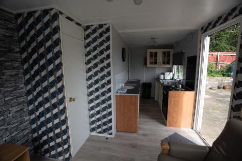 Η κουζίνα ή μικρή κουζίνα στο Nursery lane caravan park