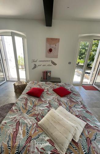 Cama o camas de una habitación en L'appart Thé - Charme discret au coeur des Alpilles