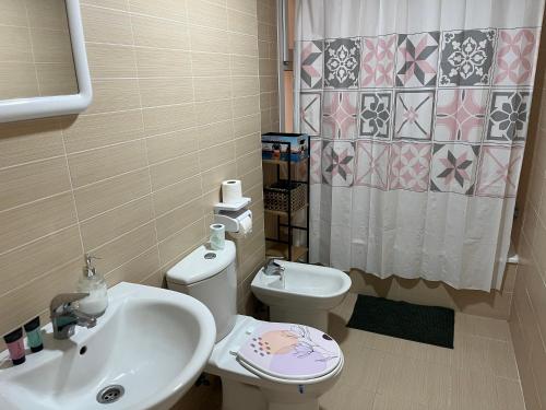 Koupelna v ubytování Apartamento Turístico Portofino Almerimar