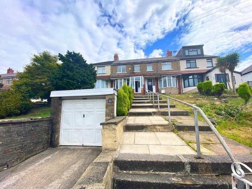 Το κτήριο όπου στεγάζεται  η παραθεριστική κατοικία