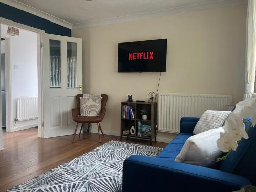 Kingston Park 3BR - Great for Families&Contractorsにあるテレビまたはエンターテインメントセンター