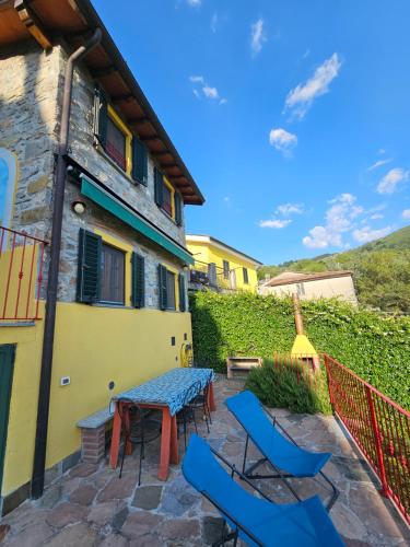 Μπαλκόνι ή βεράντα στο Deliziosa Casetta Sull'Appennino Toscano