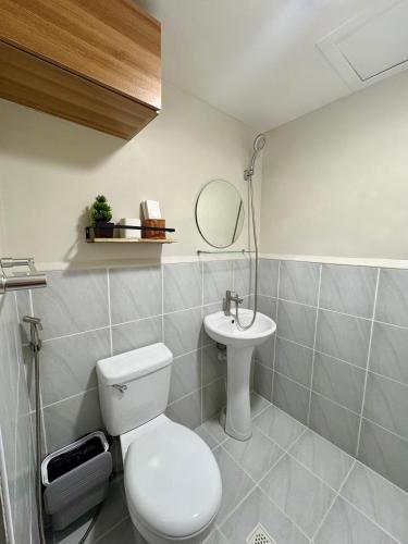 Ένα μπάνιο στο Alon Uno Suites - Saekyung Condominium