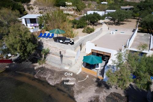 an aerial view of a house with the words one bedroom house at Deja Dream Homes in Schinopi