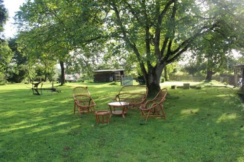 Taman di luar Gîte Terre Nature