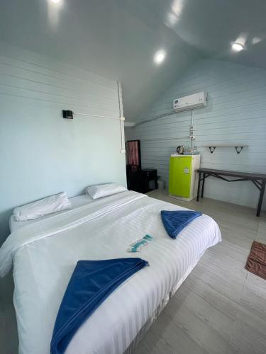 Gallery image of Naiharn On The Rock Resort Phuket in Nai Harn Beach