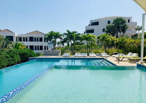 Spacious apartment on Blue Bay Resort with a view