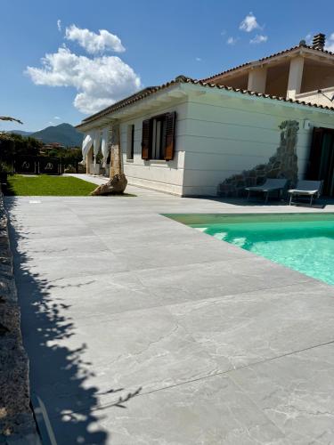 Piscina di VILLA AQUA LUXURY Private Pool o nelle vicinanze
