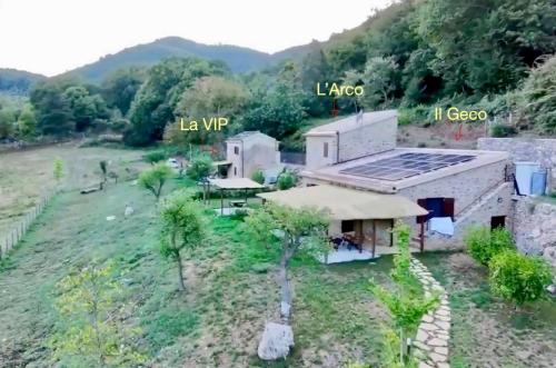 an aerial view of a house in a field at Le Tre Aie in San Giovanni a Piro