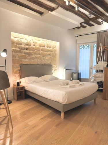 Charming Studio Heart of historic Paris Le Marais