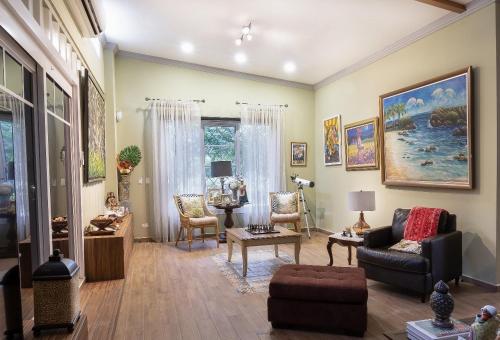 Ruang duduk di Villa Encanto Ecolodge