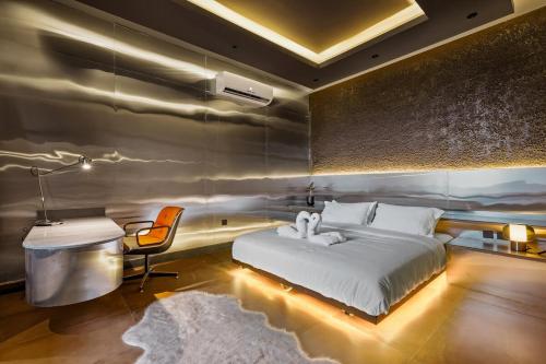 Кровать или кровати в номере Executive Chalet with Elegant Design A5