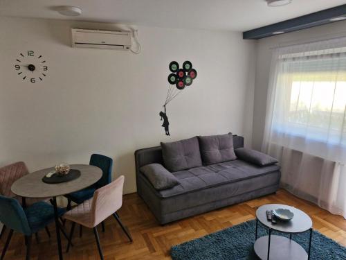 Apartman Vinyl - self check-in