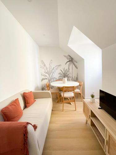 The Stunning 2BR Apartment Caparica, by 351Lisbon
