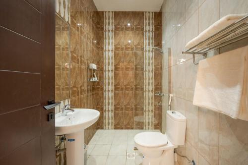 Un baño de شُرفه سويت توصيل مجاني من المطار