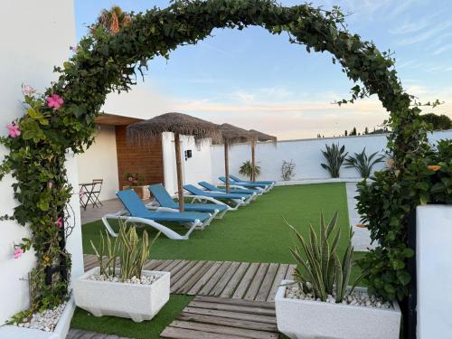 APARTAMENTOS LA MAR SALÁ piscina compartida