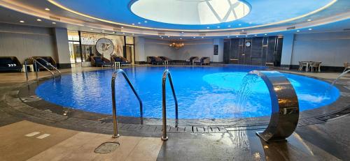 JW Marriott Serviced Apartment 1 Bedroom Suite with Garden by aljazi