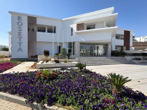 Το κτήριο όπου στεγάζεται  το ξενοδοχείο