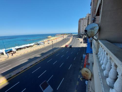 نموذج301 شقة174م مكيفة vip عالبحر بالعصافرة