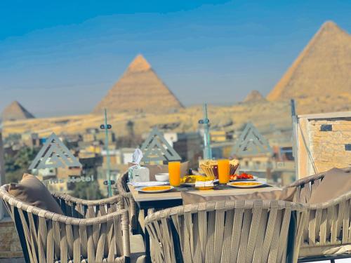 Gallery image of Continental Pyramids Hotel & Roof Top in Cairo