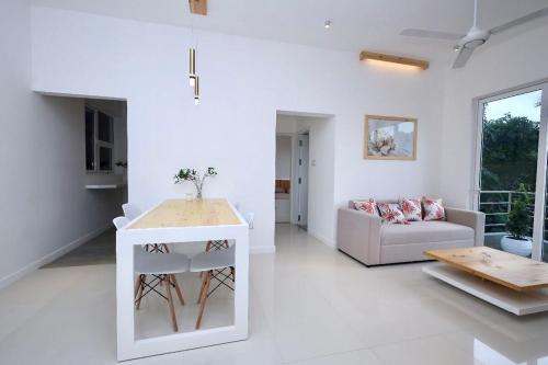 Posezení v ubytování Pinewood Luxury apartment