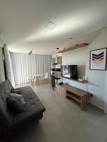 Μια τηλεόραση ή/και κέντρο ψυχαγωγίας στο Diamond Flat, conforto completo!
