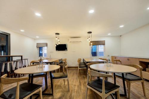 Televisyen dan/atau pusat hiburan di Hotel O Evergreen