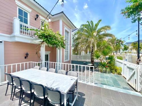 Μπαλκόνι ή βεράντα στο Villa 4 phòng view biển novaworld phan thiết