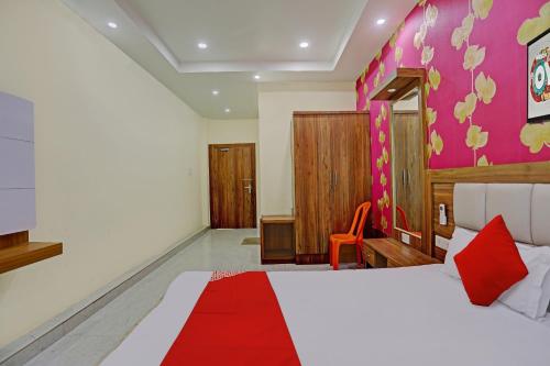 Gallery image of OYO Flagship GV Palace in Kakarmatha