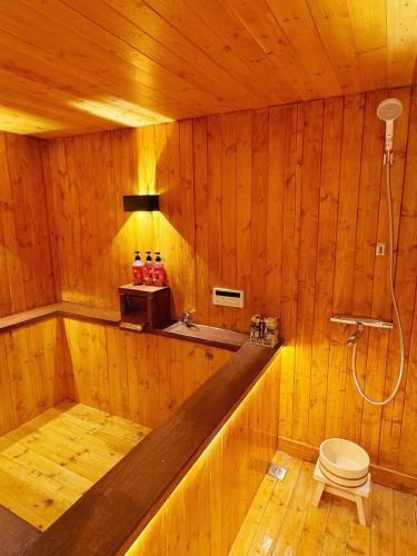 慧橋日本 Spa Resort Tenga 3 - 86m全新日式別墅関西機場直達天下茶屋駅3分鐘難波黑門市場道頓堀心齋橋通天閣直達 8人3間睡房5張床2間浴室