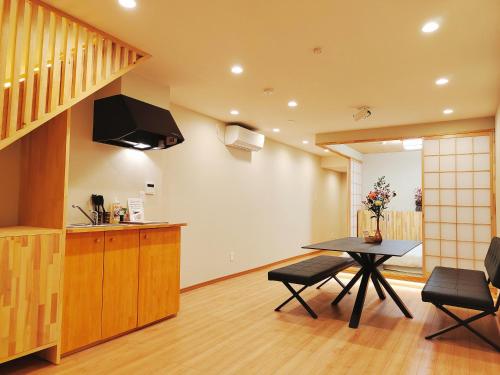 慧橋日本 Spa Resort Tenga 3 - 86m全新日式別墅関西機場直達天下茶屋駅3分鐘難波黑門市場道頓堀心齋橋通天閣直達 8人3間睡房5張床2間浴室