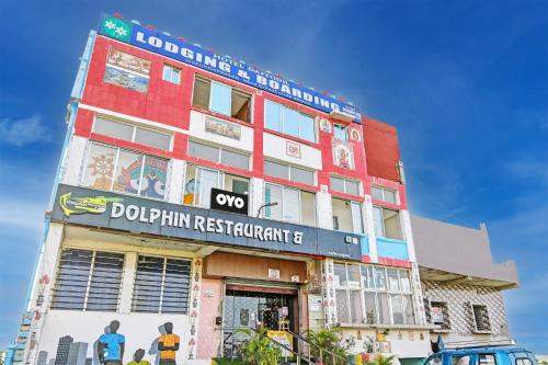 Gallery image of Hotel O Daffodil Lodge Dolphin restaurant in Jānla