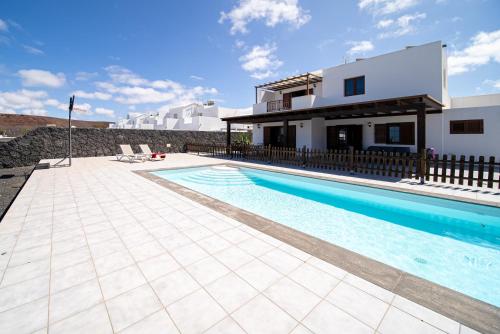 Πισίνα στο ή κοντά στο VV Siray Pool & Play - 3 bed