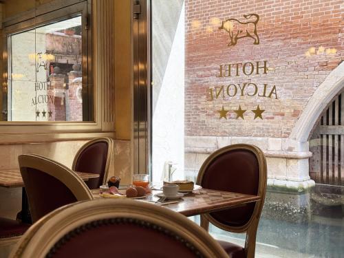 Posezení v ubytování Hotel Alcyone