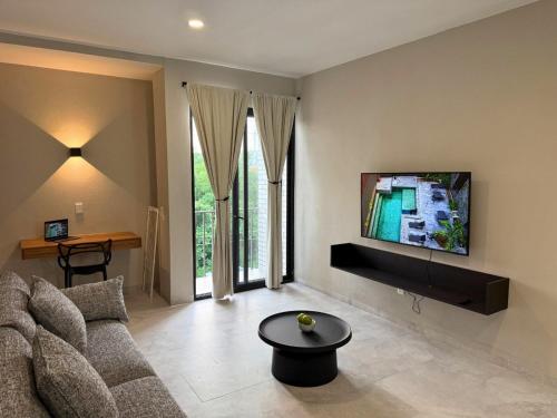 Μια τηλεόραση ή/και κέντρο ψυχαγωγίας στο Rooms Sector M