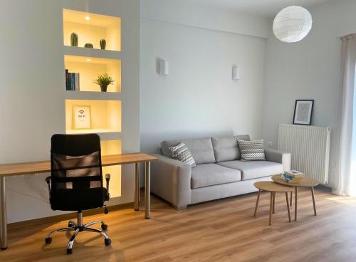 Quiet Central 2-bedroom Flat 4' to Metro & Shops