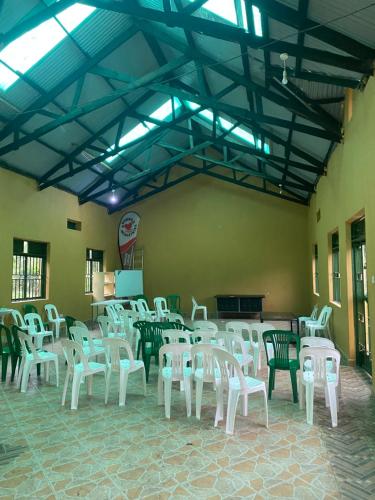 Εστιατόριο ή άλλο μέρος για φαγητό στο Mihunga Campsite and Community Center Ruboni